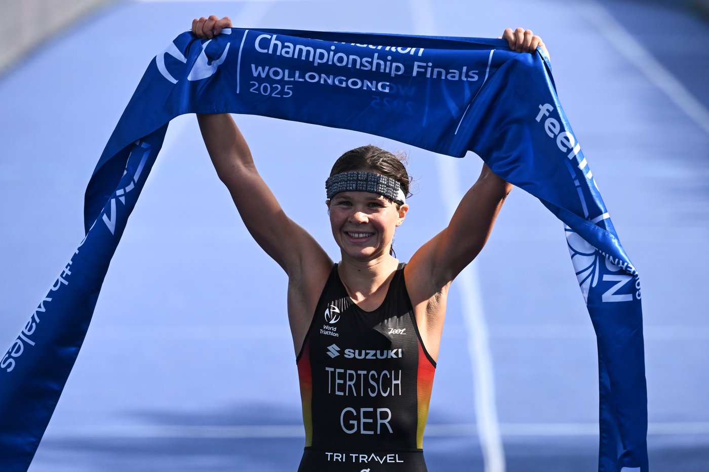 Lisa Tertsch, Matthew Hauser become world triathlon champions after winning season finals | iNFOnews.ca