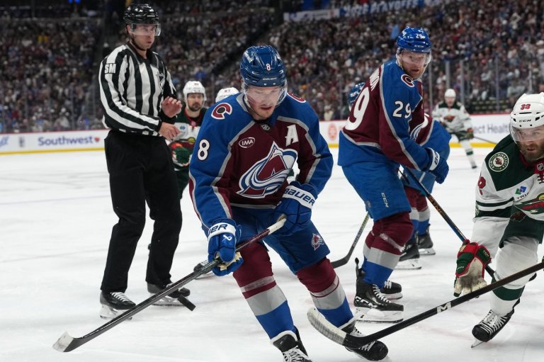 Avalanche's top defenseman Cale Makar returns in time for Game 3 | iNFOnews.ca