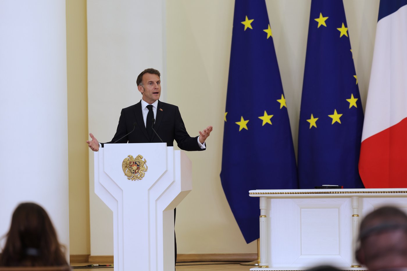 Macron says US and EU are wasting time on tariff threats as Trump fumes over Germany | iNFOnews.ca