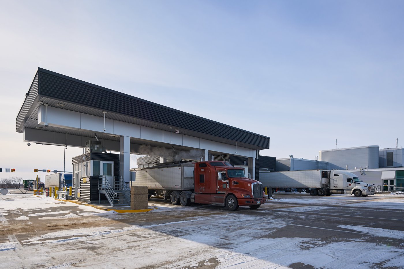 Border guards can cancel temporary visas in addition to turning people away | iNFOnews.ca