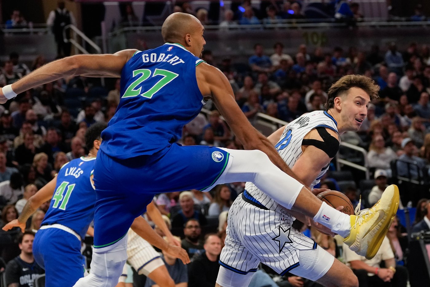Despite low output from Anthony Edwards, Timberwolves dominate glass and roll Magic 115-93 | iNFOnews.ca