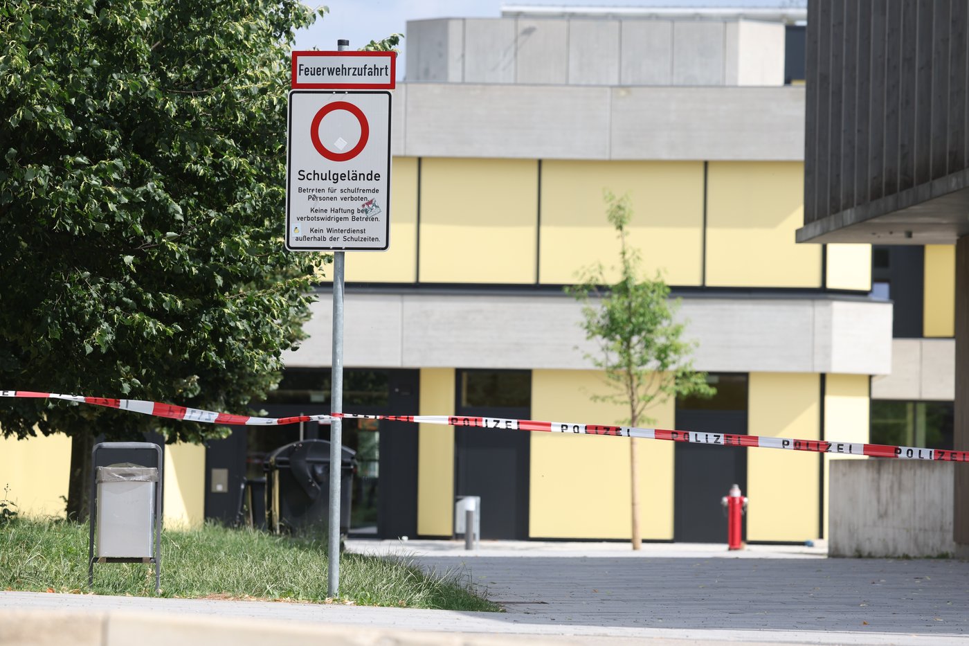 2 girls wounded at a high school in southern Germany, teenage suspect arrested | iNFOnews.ca 2 girls wounded at a high school in southern Germany, teenage suspect arrested | iNFOnews.ca