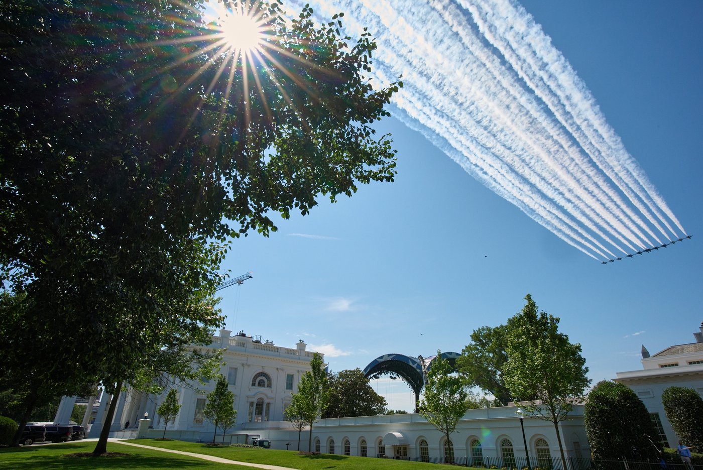 An octagon on the White House lawn for Trump's 80th birthday and the nation's 250th, in photos | iNFOnews.ca
