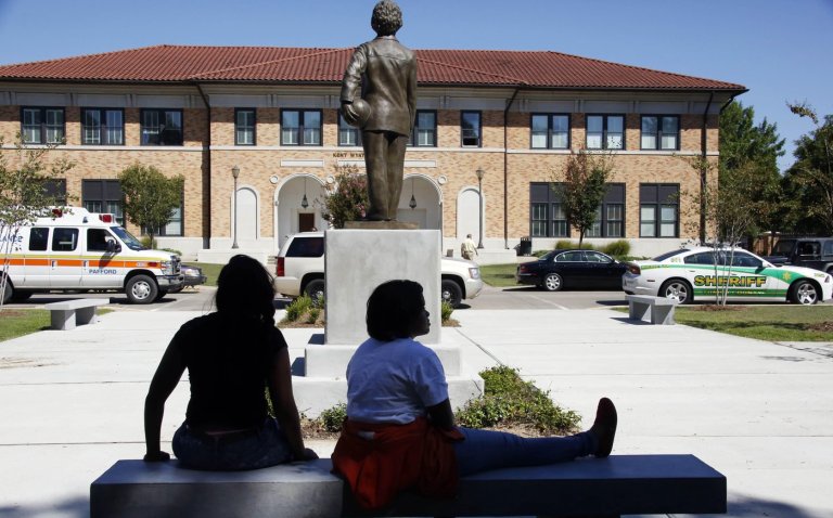 A Black student was found hanging from a tree. Police say there's no sign of foul play | iNFOnews.ca