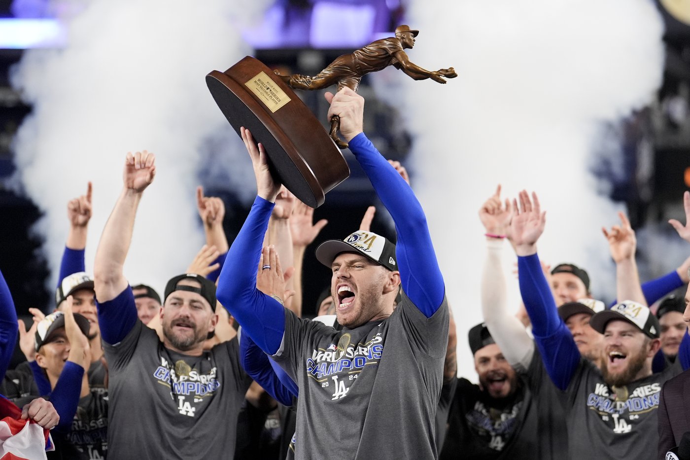 World Series: Freddie Freeman wins MVP award after tying record with 12 RBIs for Dodgers | iNFOnews.ca