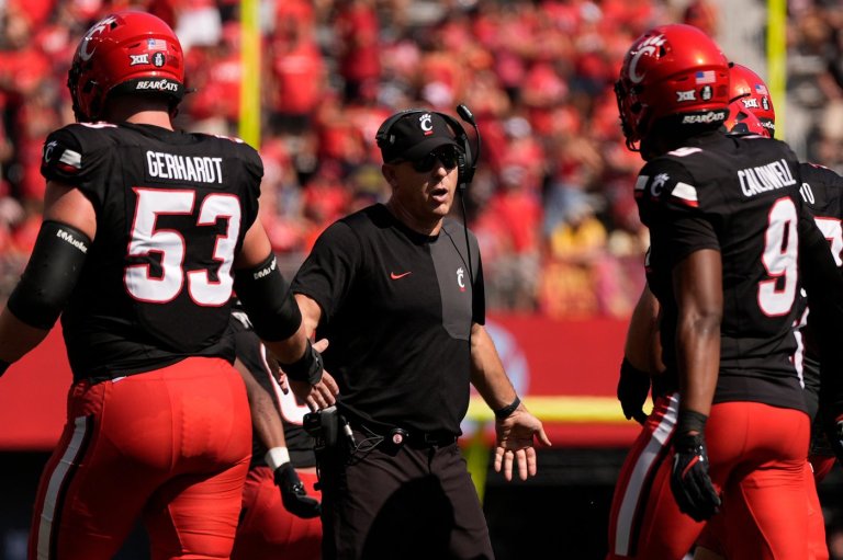 Cincinnati emerges as a Big 12 contender with its 1st AP poll ranking in nearly 3 years | iNFOnews.ca