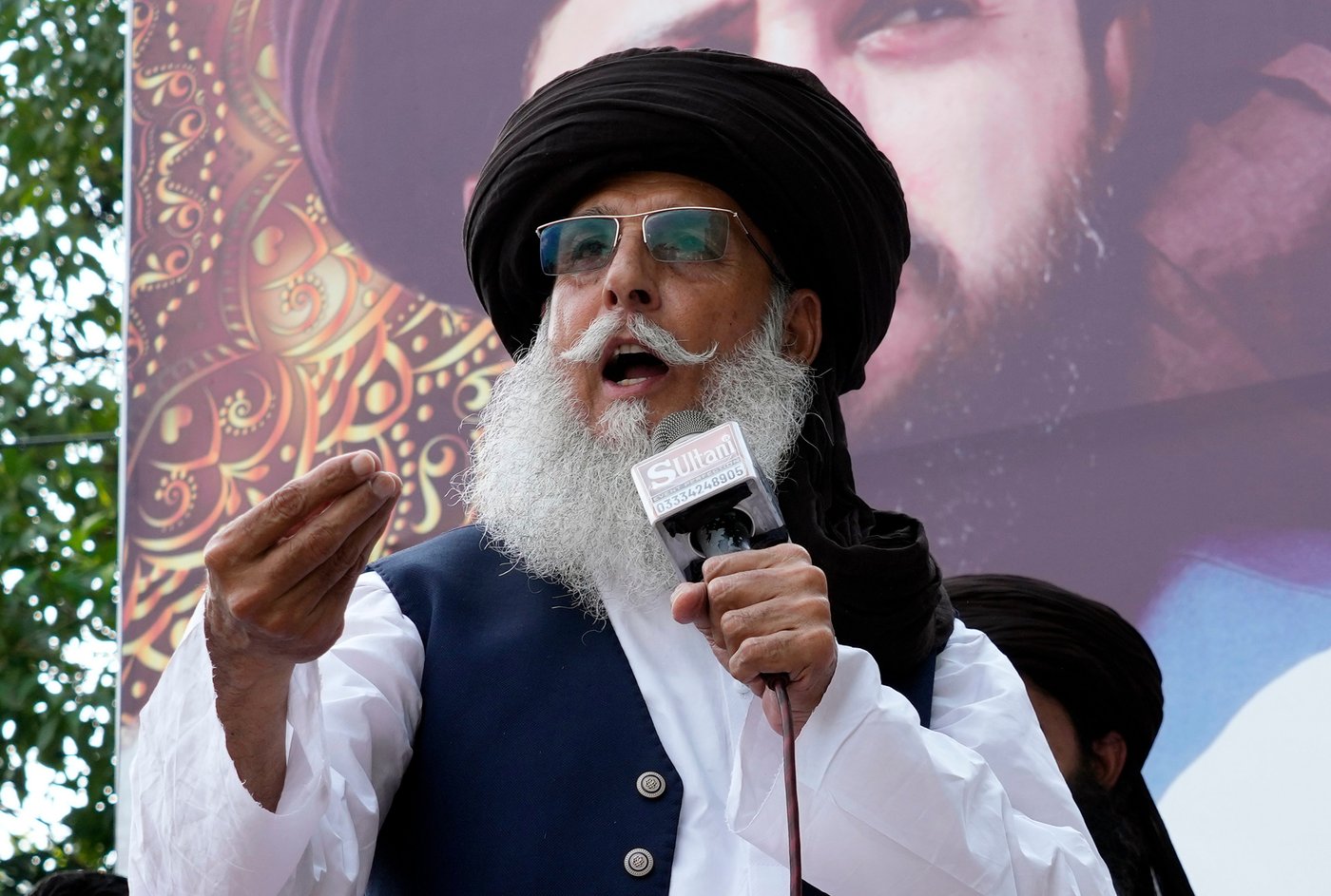 Pakistani court sentences cleric from banned party to 35 years for inciting violence | iNFOnews.ca