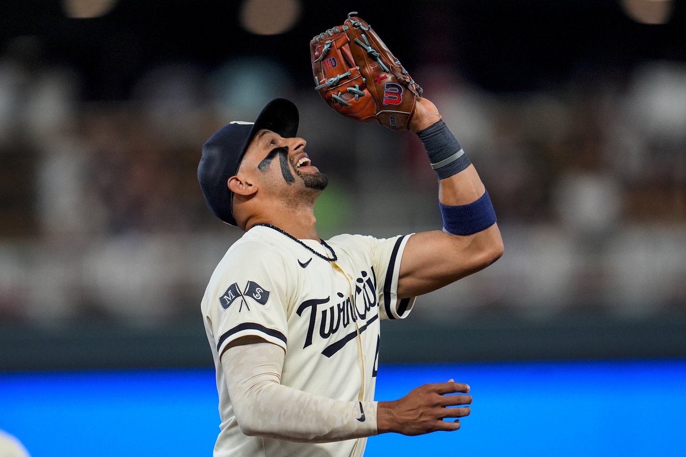 Yankees survive another bullpen meltdown, beat Twins 10-9 after nearly wasting 9-run lead | iNFOnews.ca