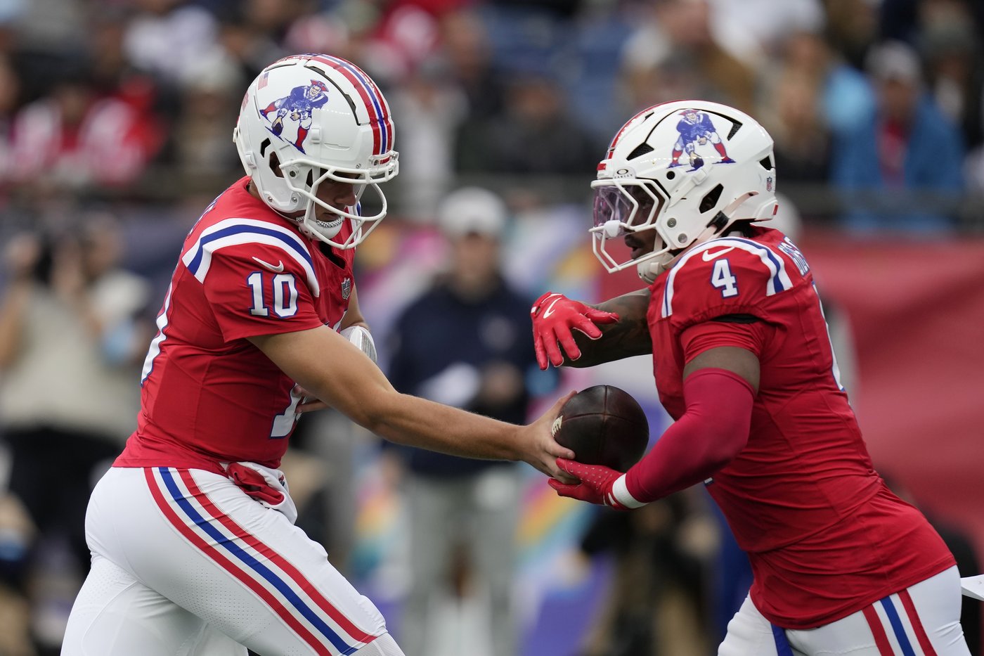 Drake Maye has an encouraging first start for the Patriots in a loss to the Texans | iNFOnews.ca