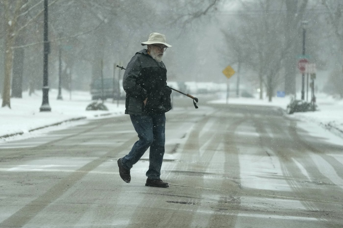 Southern areas hit by winter storm thaw and power slowly returns | iNFOnews.ca