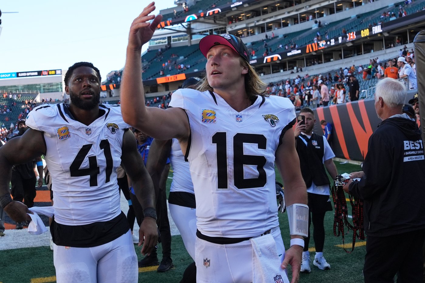 Trevor Lawrence finally gets 1st win over Bengals as Jaguars hold on for 22-17 victory | iNFOnews.ca