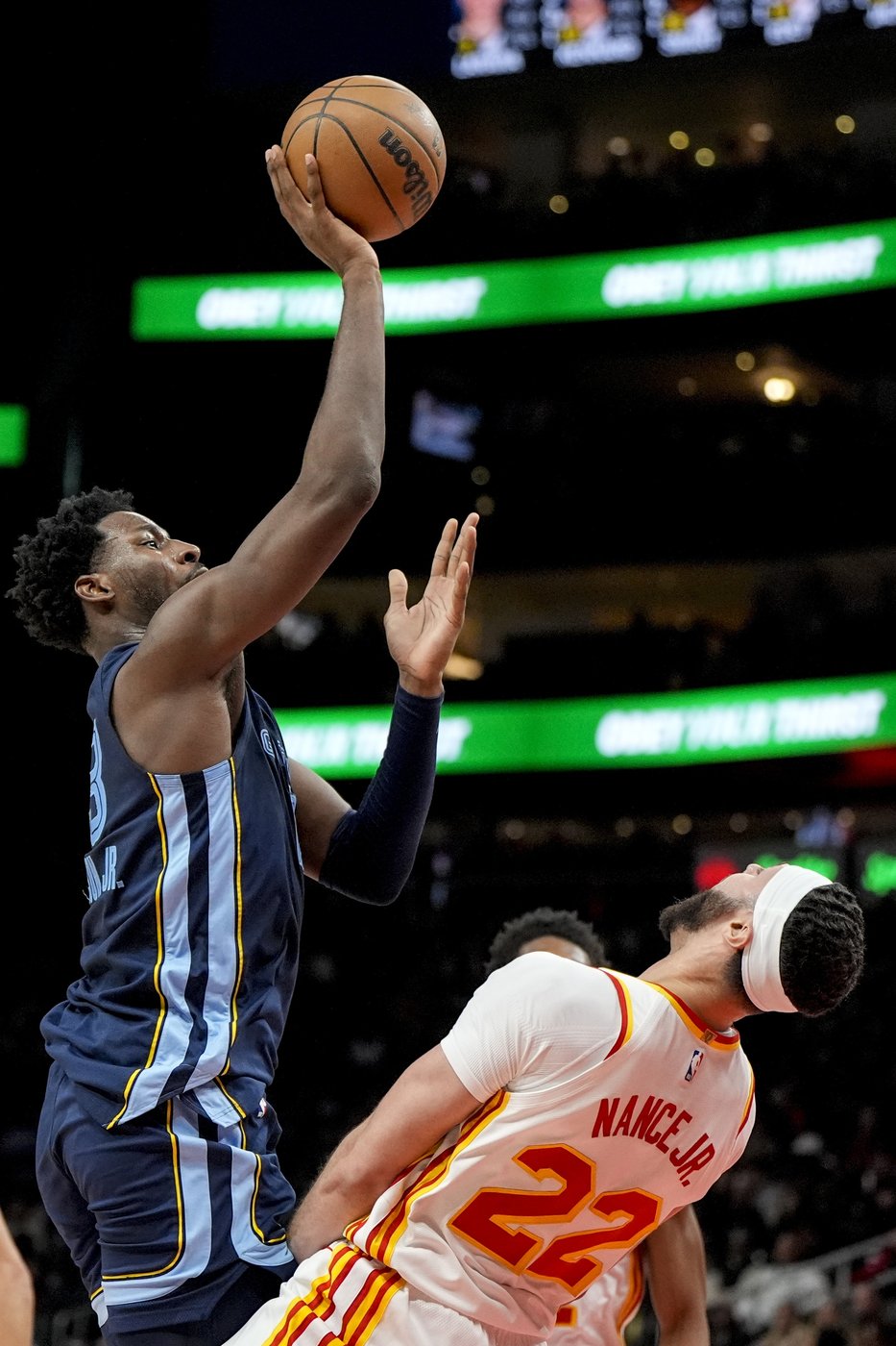 Bane and Pippen combine for 45 points, Grizzlies cruise past Hawks 128-112 | iNFOnews.ca