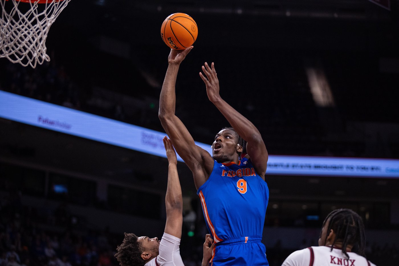 Thomas Haugh and Rueben Chinyelu lead No. 19 Florida to 95-48 win over South Carolina | iNFOnews.ca