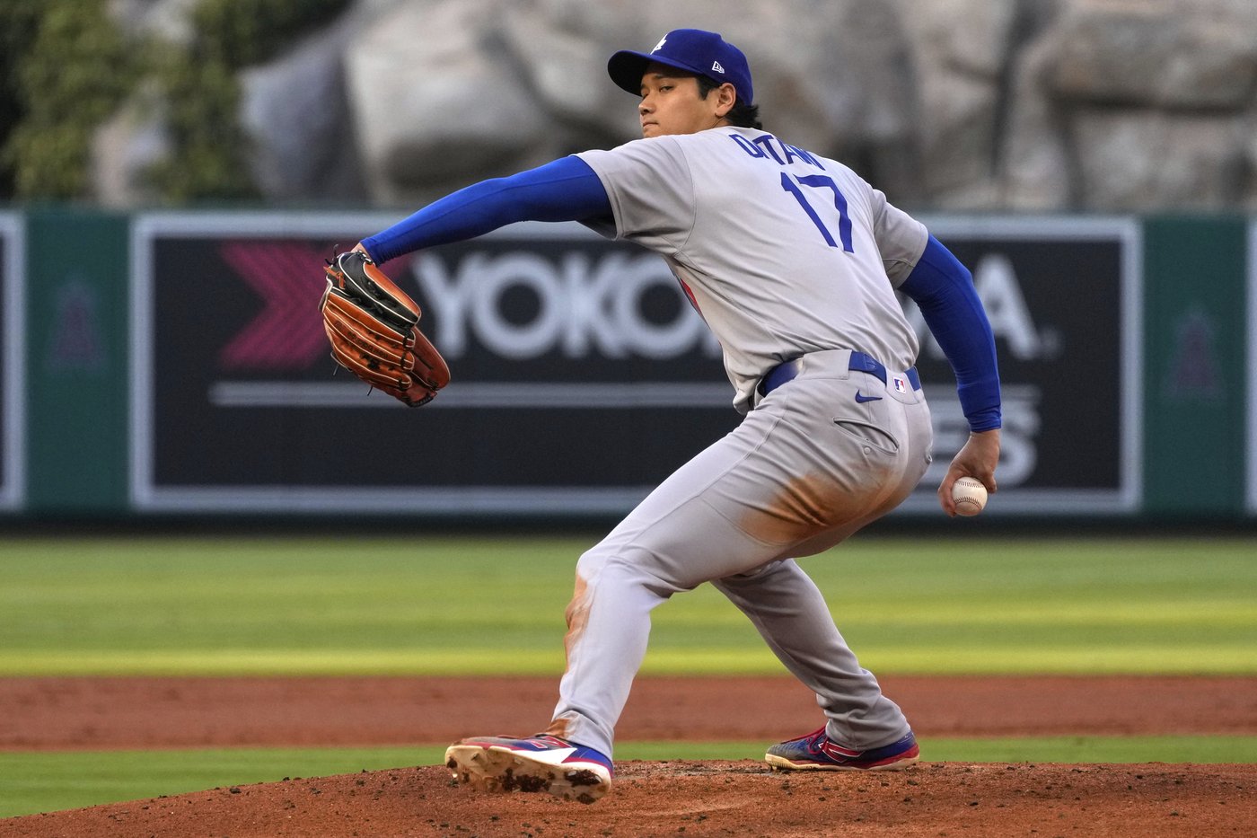 Ohtani pitches into 5th inning and triples, but O'Hoppe spurs Angels past Dodgers 6-5 for sweep | iNFOnews.ca Ohtani pitches into 5th inning and triples, but O'Hoppe spurs Angels past Dodgers 6-5 for sweep | iNFOnews.ca