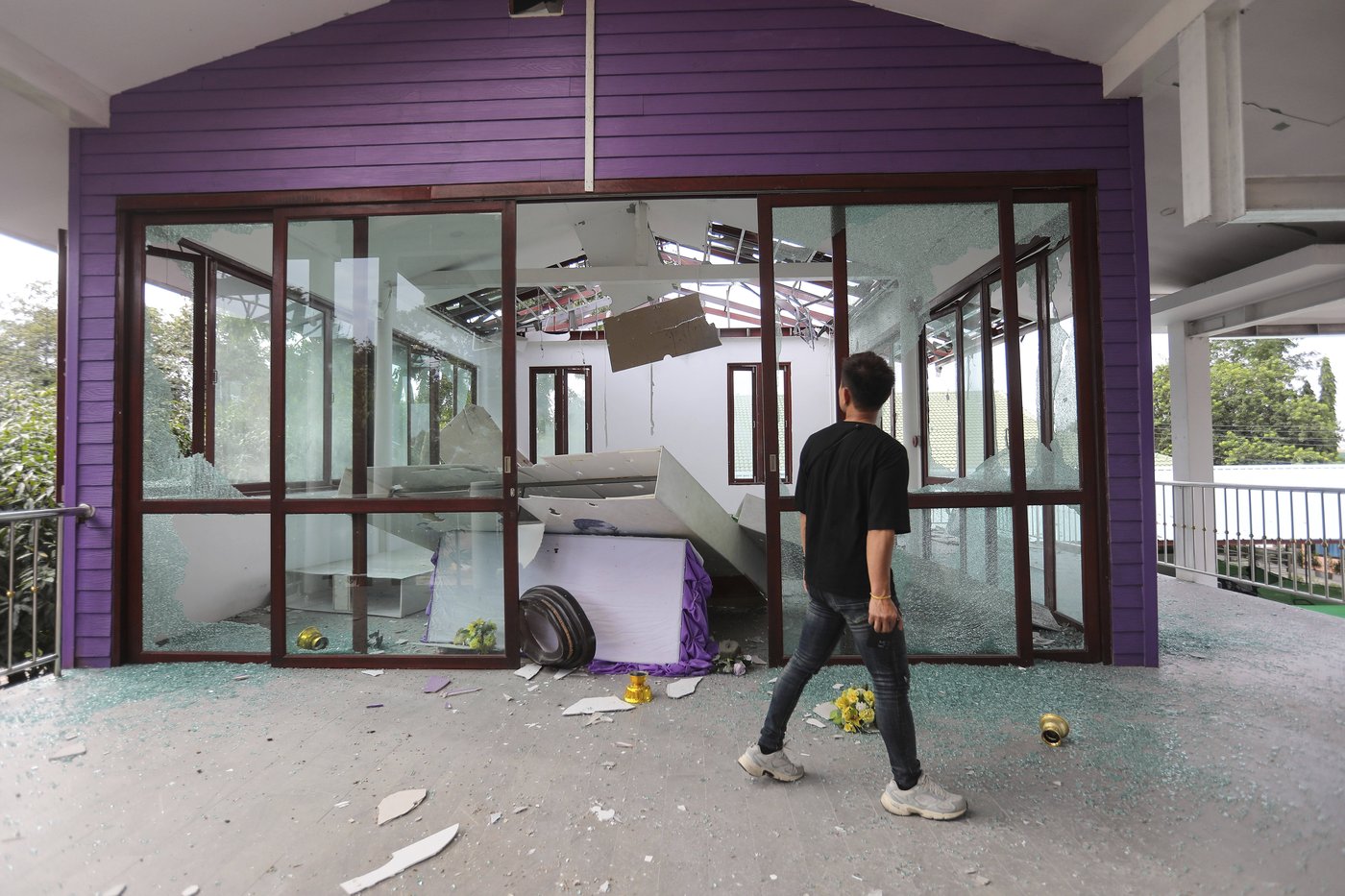 Thailand launches airstrikes on Cambodia as border clashes leave at least 14 dead | iNFOnews.ca