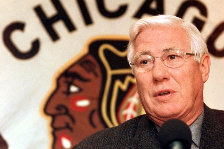 Hockey Hall of Fame player and longtime Blackhawks executive Bob Pulford dies at 89 | iNFOnews.ca