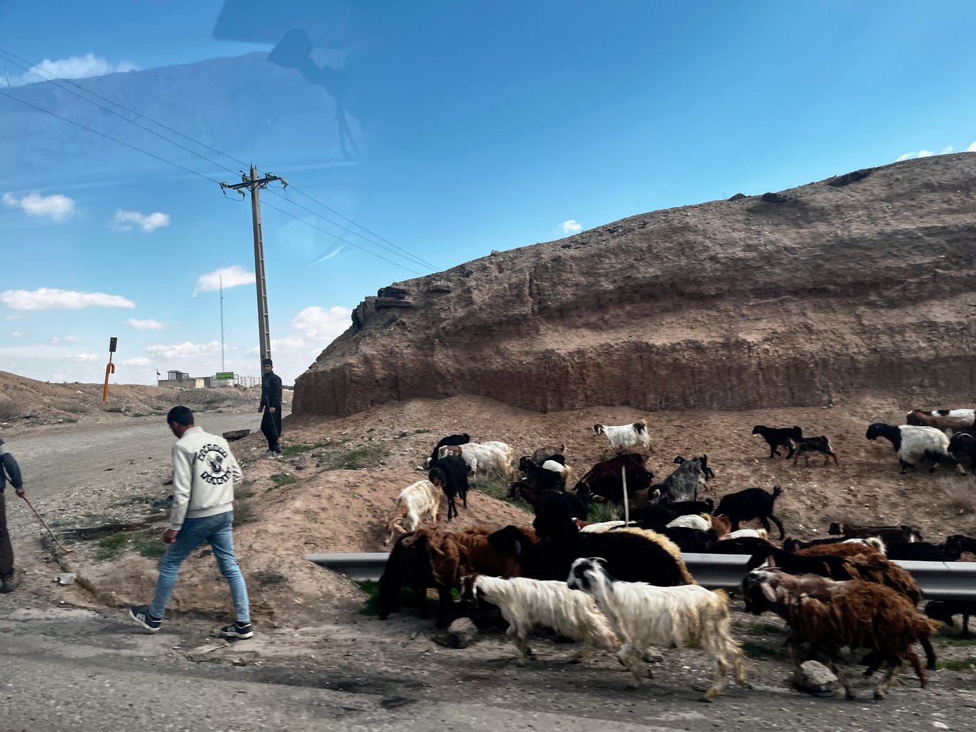 Photos from Iran's roadside, from Tehran to the Turkish border | iNFOnews.ca