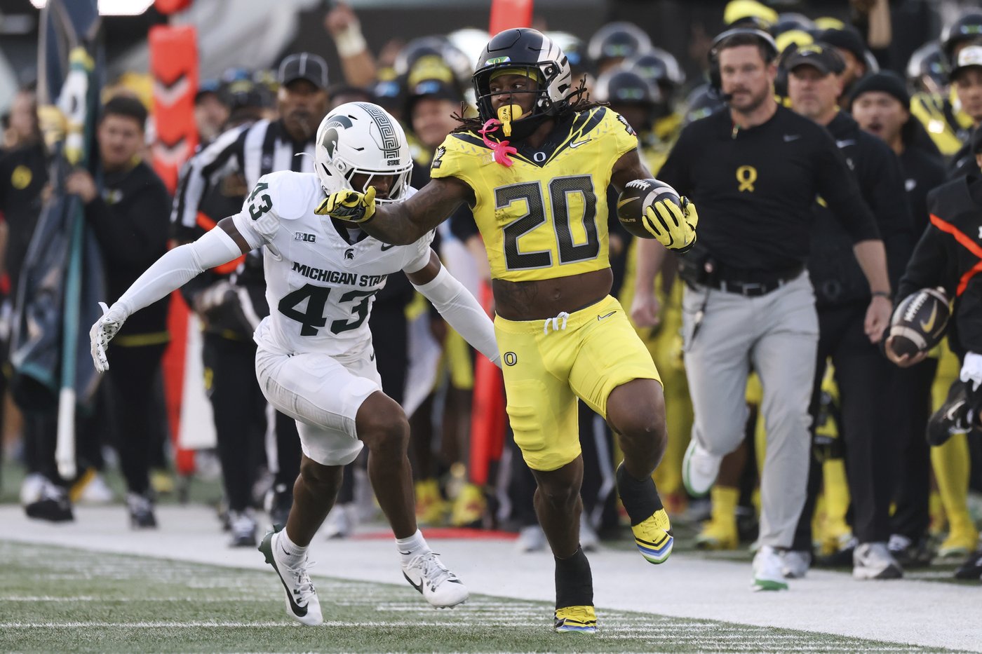 Dillon Gabriel, Jordan James lead No. 6 Oregon to 31-10 victory over Michigan State | iNFOnews.ca Dillon Gabriel, Jordan James lead No. 6 Oregon to 31-10 victory over Michigan State | iNFOnews.ca