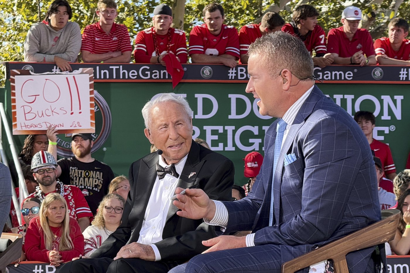 Lee Corso picks Ohio State over Texas in final 'College GameDay' appearance | iNFOnews.ca Lee Corso picks Ohio State over Texas in final 'College GameDay' appearance | iNFOnews.ca