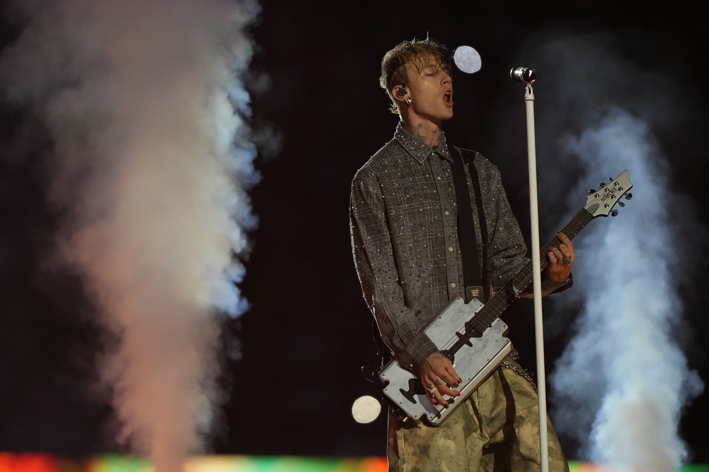 Rapper/singer mgk to headline halftime show for 112th Grey Cup | iNFOnews.ca