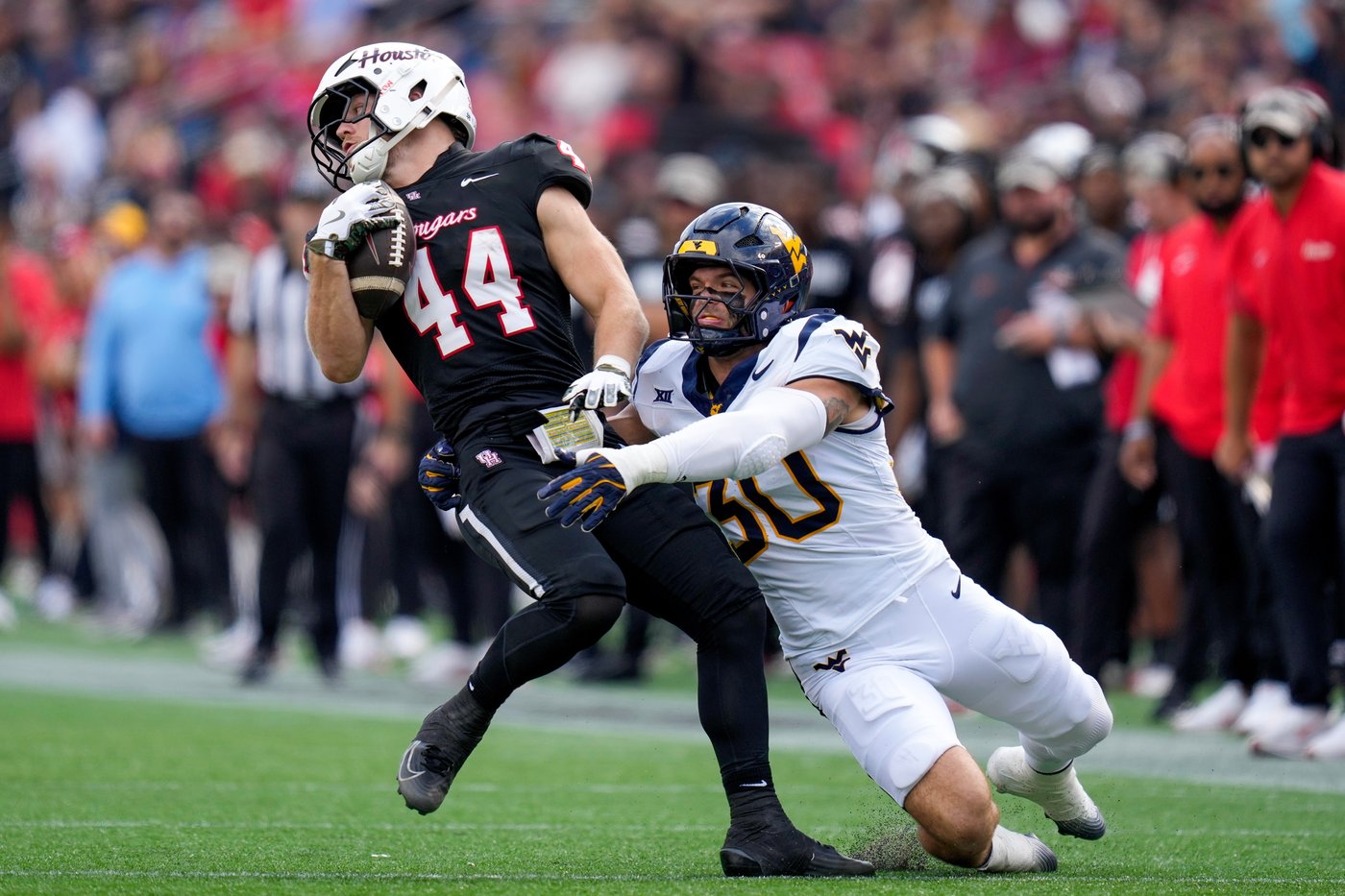 Scotty Fox Jr. accounts for 3 TDs, West Virginia beats No. 22 Houston 45-35 | iNFOnews.ca