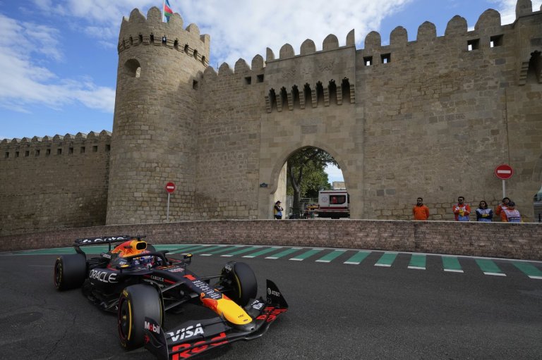 Max Verstappen on pole and Oscar Piastri crashes in chaotic F1 qualifying in Azerbaijan | iNFOnews.ca