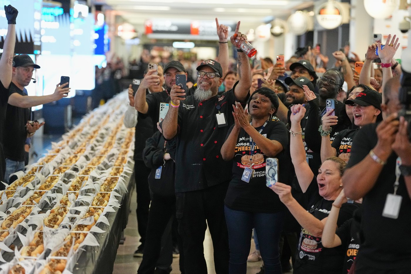 Longest line at Philly airport? Cheesesteaks, not security | iNFOnews.ca