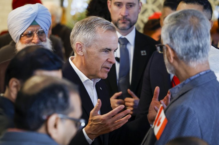 Warm welcome for Carney in Calgary, stumping for unity as Alberta hurtles toward vote | iNFOnews.ca