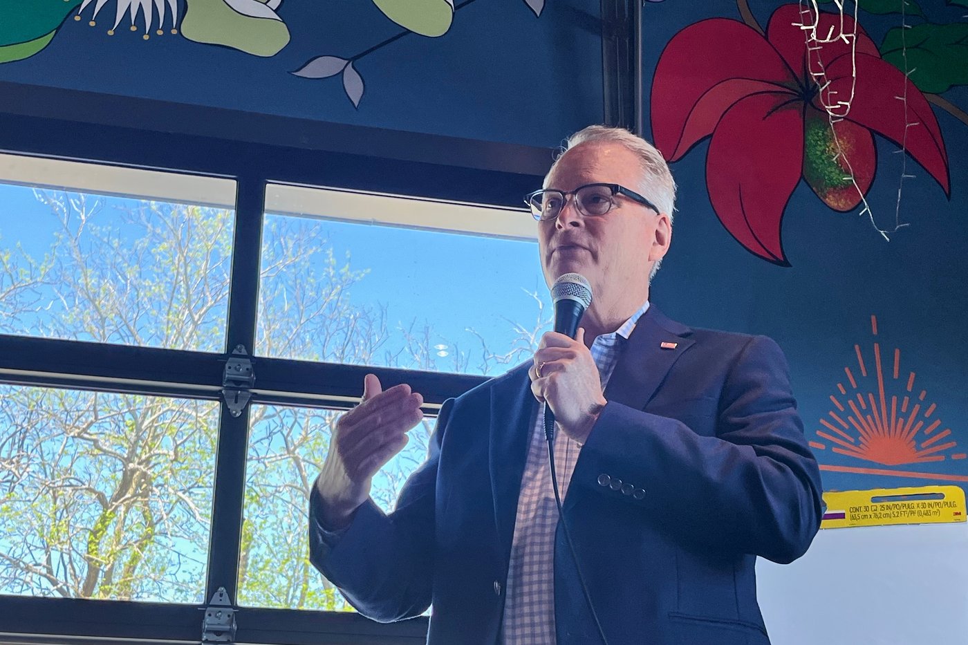 The pastor of the nation’s largest Methodist church is running for the US Senate in Kansas | iNFOnews.ca