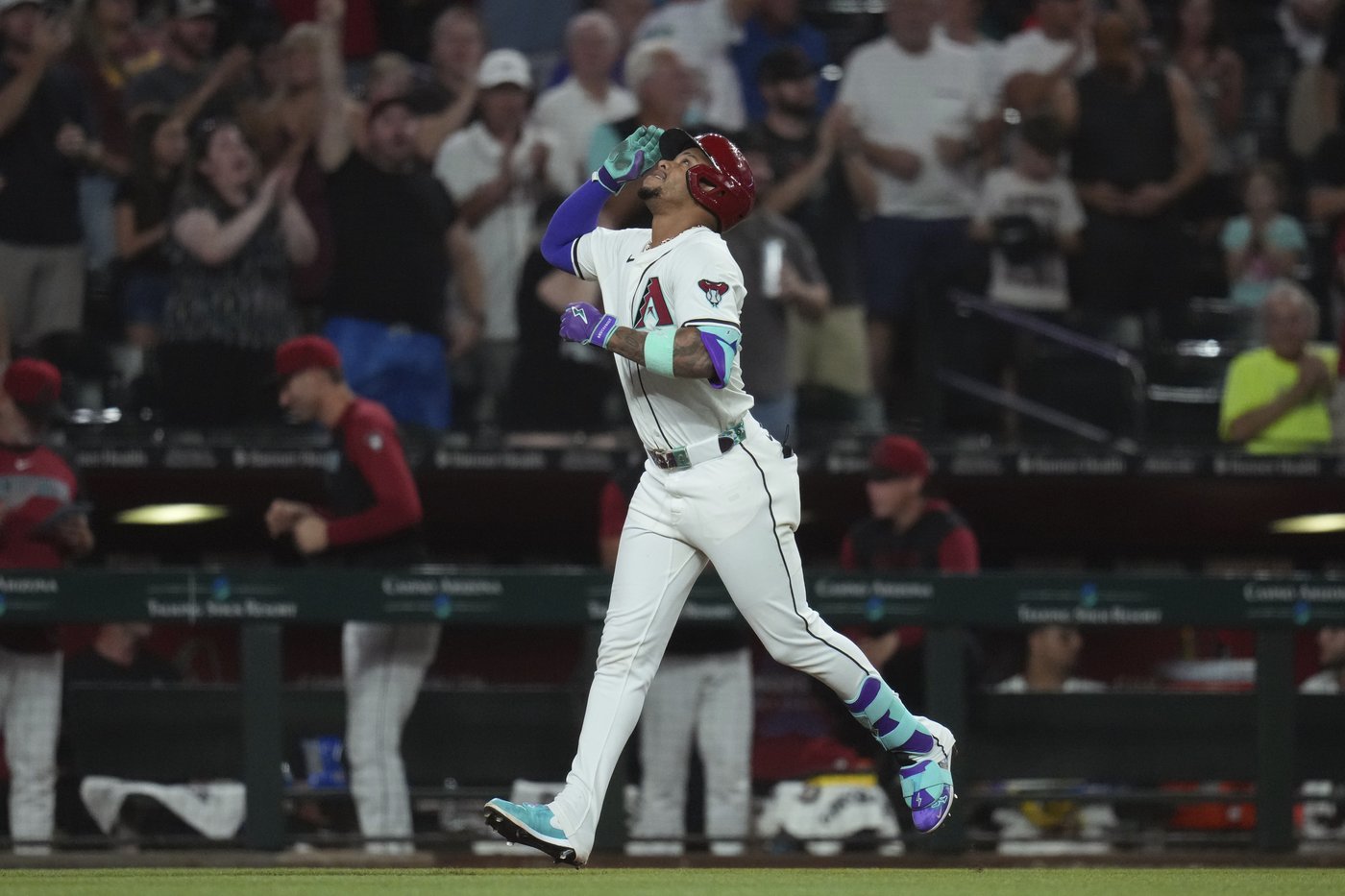 Marte hits 3-run homer in 7th and Diamondbacks stop Rangers' 6-game win streak with 5-3 victory | iNFOnews.ca