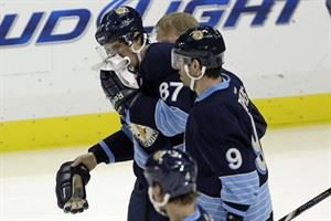 NHL Capsules: Penguins gain Iginla, lose Crosby in win over Islanders | iNFOnews.ca CP22694365