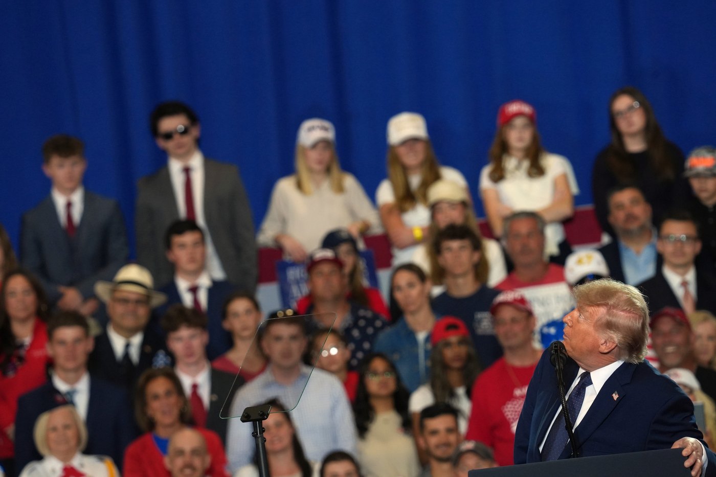 Trump veers off-topic during speech in New York that was supposed to be on the economy | iNFOnews.ca