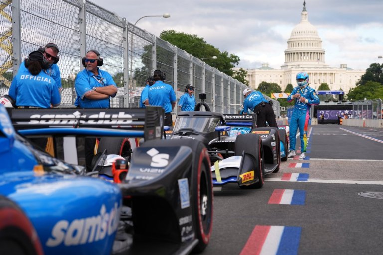 Trump will kick off the IndyCar race in the Beast before cars zoom through Washington's streets | iNFOnews.ca