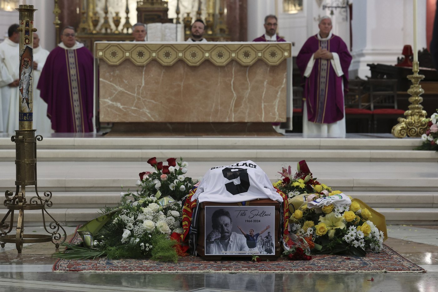 Thousands turn up at funeral of Italian World Cup hero Salvatore “Totò” Schillaci | iNFOnews.ca