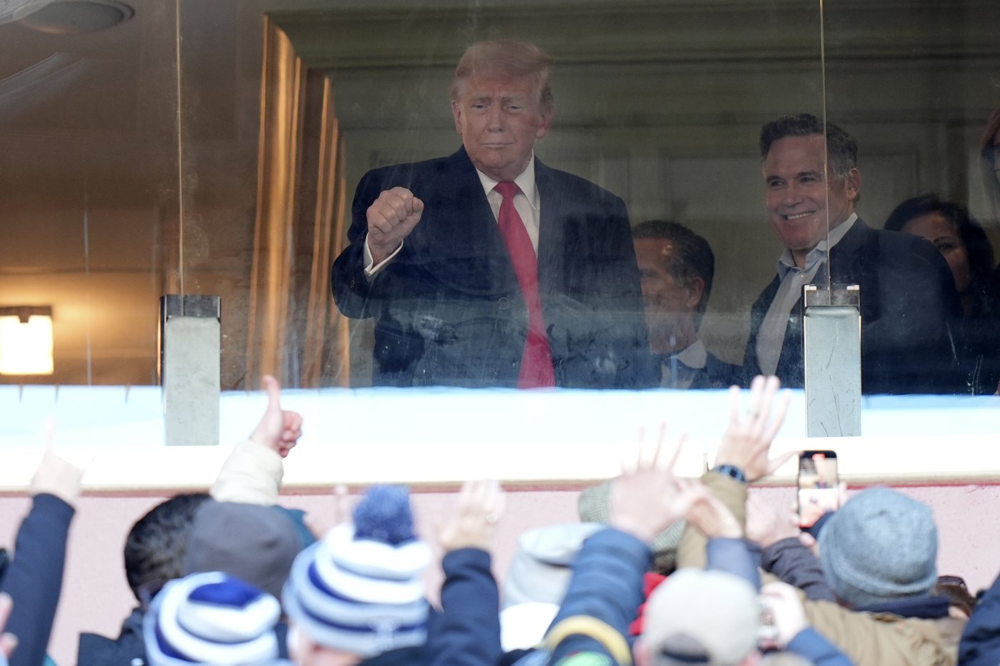 Trump gets warm welcome as he watches Army-Navy game alongside key allies, nominees and Daniel Penny | iNFOnews.ca