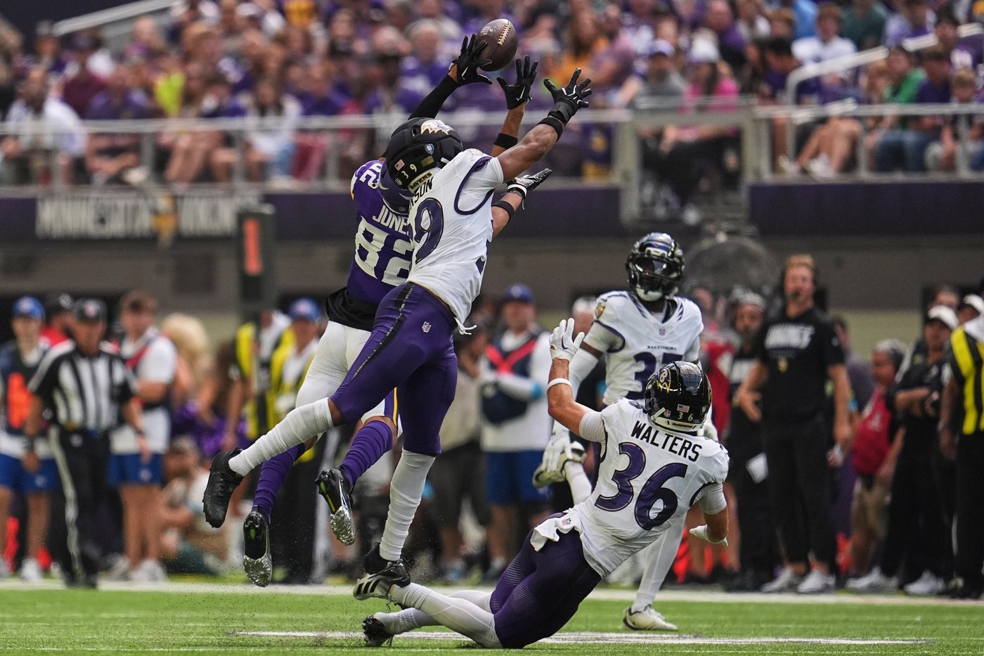 Vikings WR Jeshaun Jones gets a 3-game suspension for violating the NFL's substance abuse policy | iNFOnews.ca