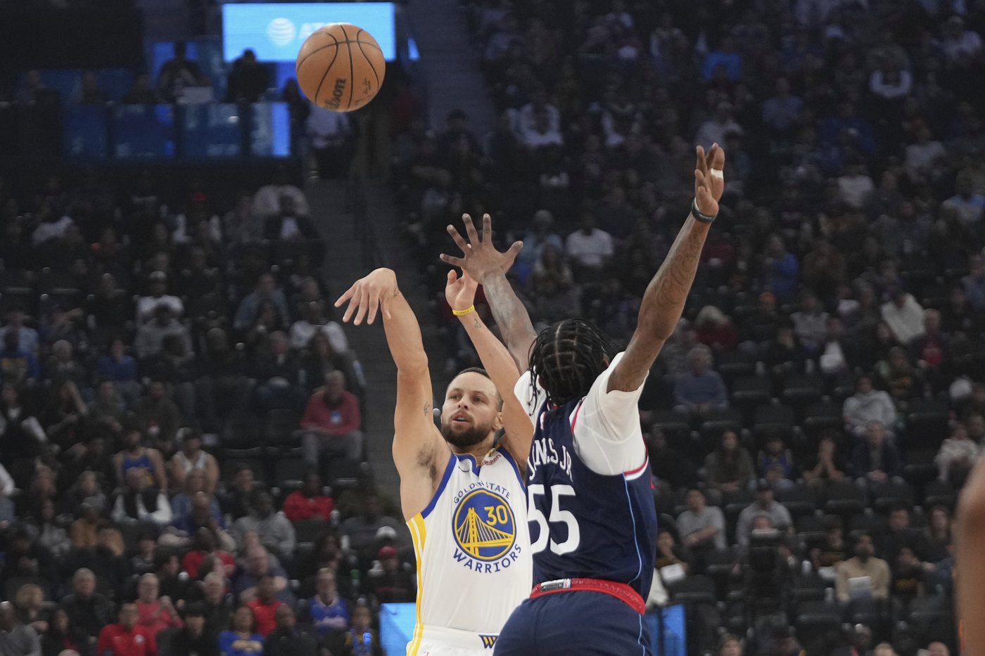 Powell scores 23 points and the Clippers hold off the Warriors 102-99 | iNFOnews.ca