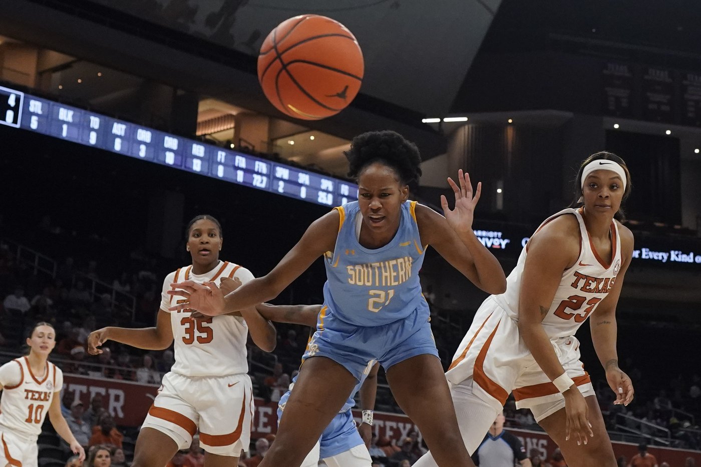 Taylor Jones scores 19 to lead No. 6 Texas to a 97-39 win over Southern | iNFOnews.ca Taylor Jones scores 19 to lead No. 6 Texas to a 97-39 win over Southern | iNFOnews.ca