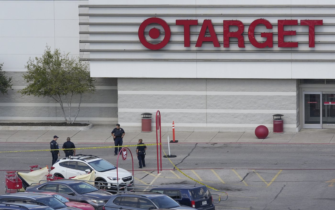 Shooter kills 3 in a Target parking lot in Austin, Texas, before being captured, police say | iNFOnews.ca Shooter kills 3 in a Target parking lot in Austin, Texas, before being captured, police say | iNFOnews.ca
