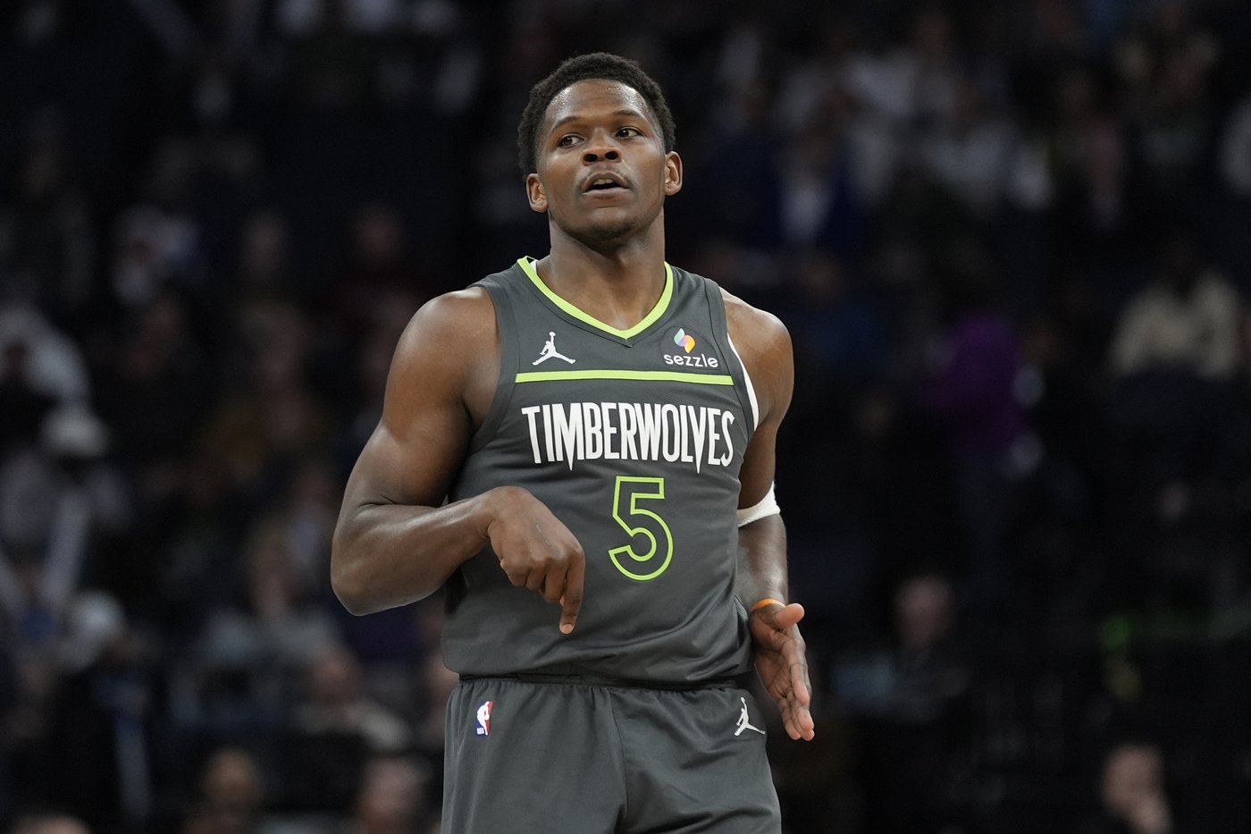 Edwards scores 41 to lift Timberwolves over Houston 127-114 | iNFOnews.ca