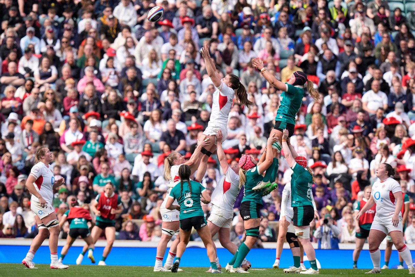 England beats Ireland in front of record Women's Six Nations crowd at Twickenham | iNFOnews.ca
