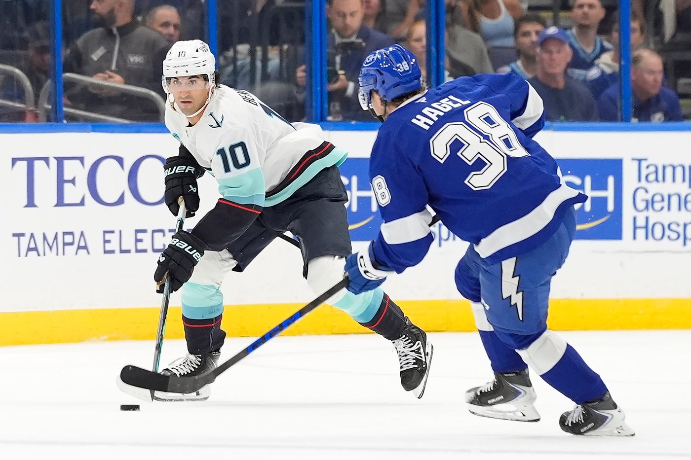 Victor Hedman's goal 2:07 into overtime lifts Lightning past Kraken 4-3 | iNFOnews.ca Victor Hedman's goal 2:07 into overtime lifts Lightning past Kraken 4-3 | iNFOnews.ca