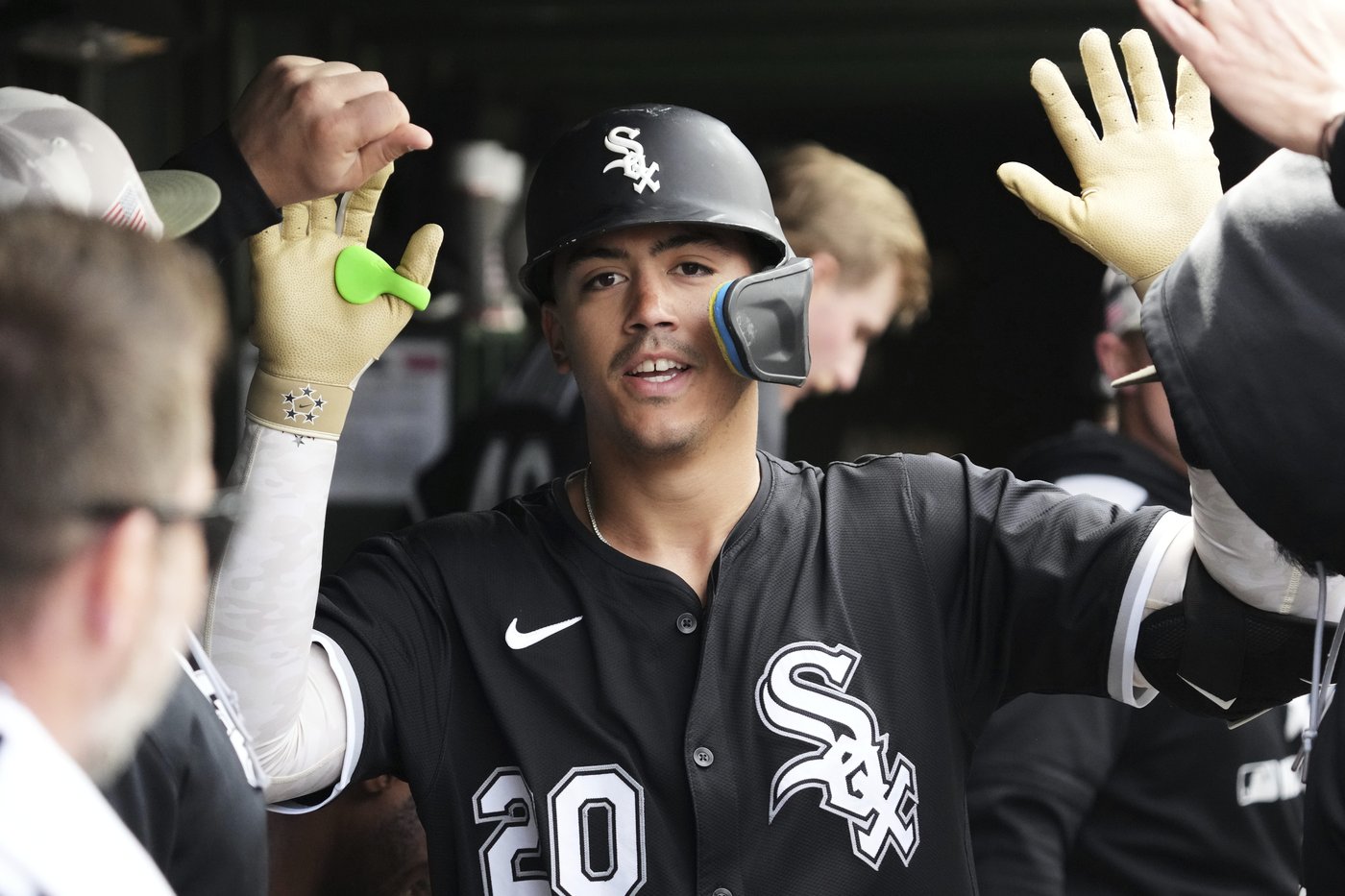 Pete Crow-Armstrong powers Cubs to 6-2 win over White Sox for 3-game sweep at Wrigley | iNFOnews.ca