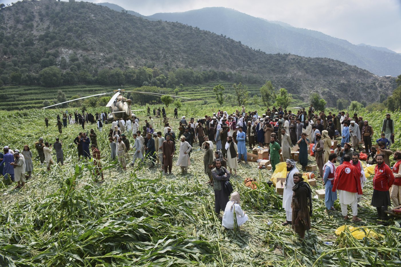 Earthquake in eastern Afghanistan destroys villages and kills 800 people, with 2,500 injured | iNFOnews.ca