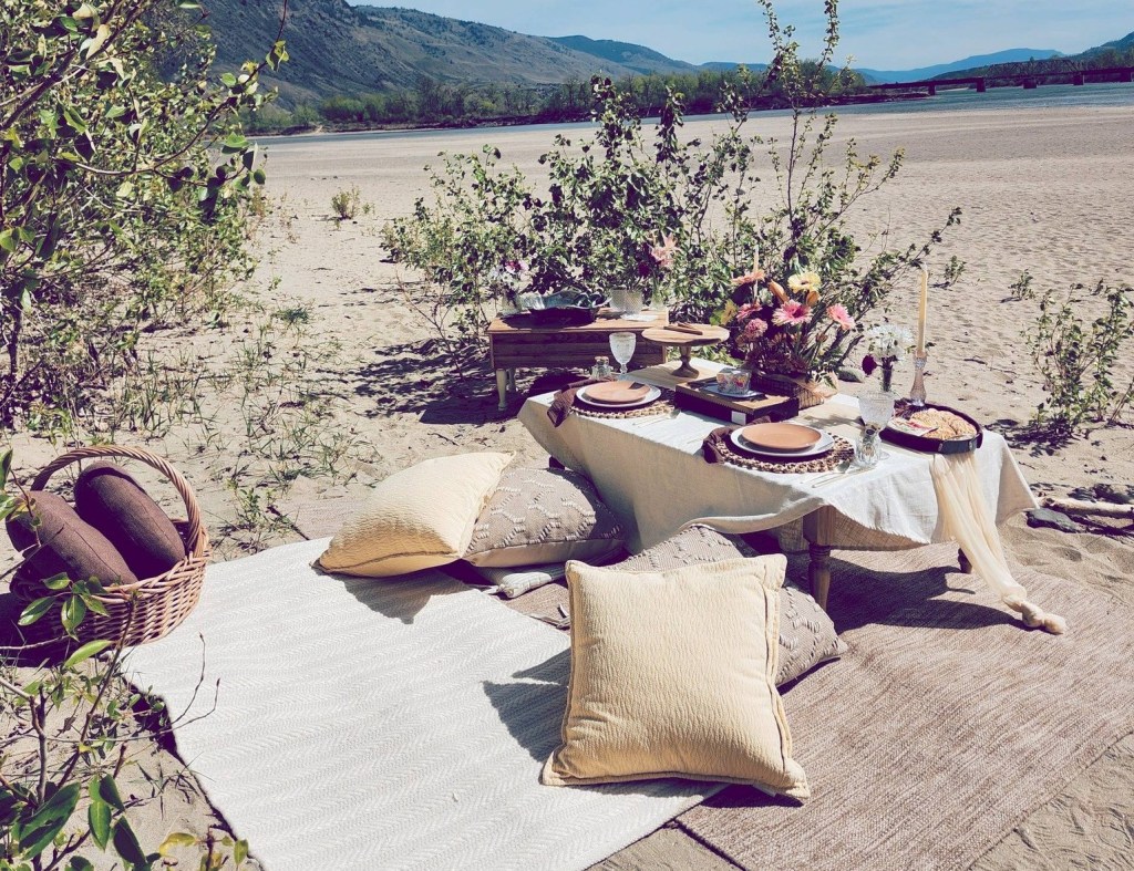 'Craving Connection': Kamloops entrepreneur creates romantic, customized picnic experiences | iNwine