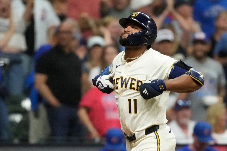 Lara's single in 10th gives Brewers 4-3 win over Cubs after Chourio's tying homer in 9th | iNFOnews.ca