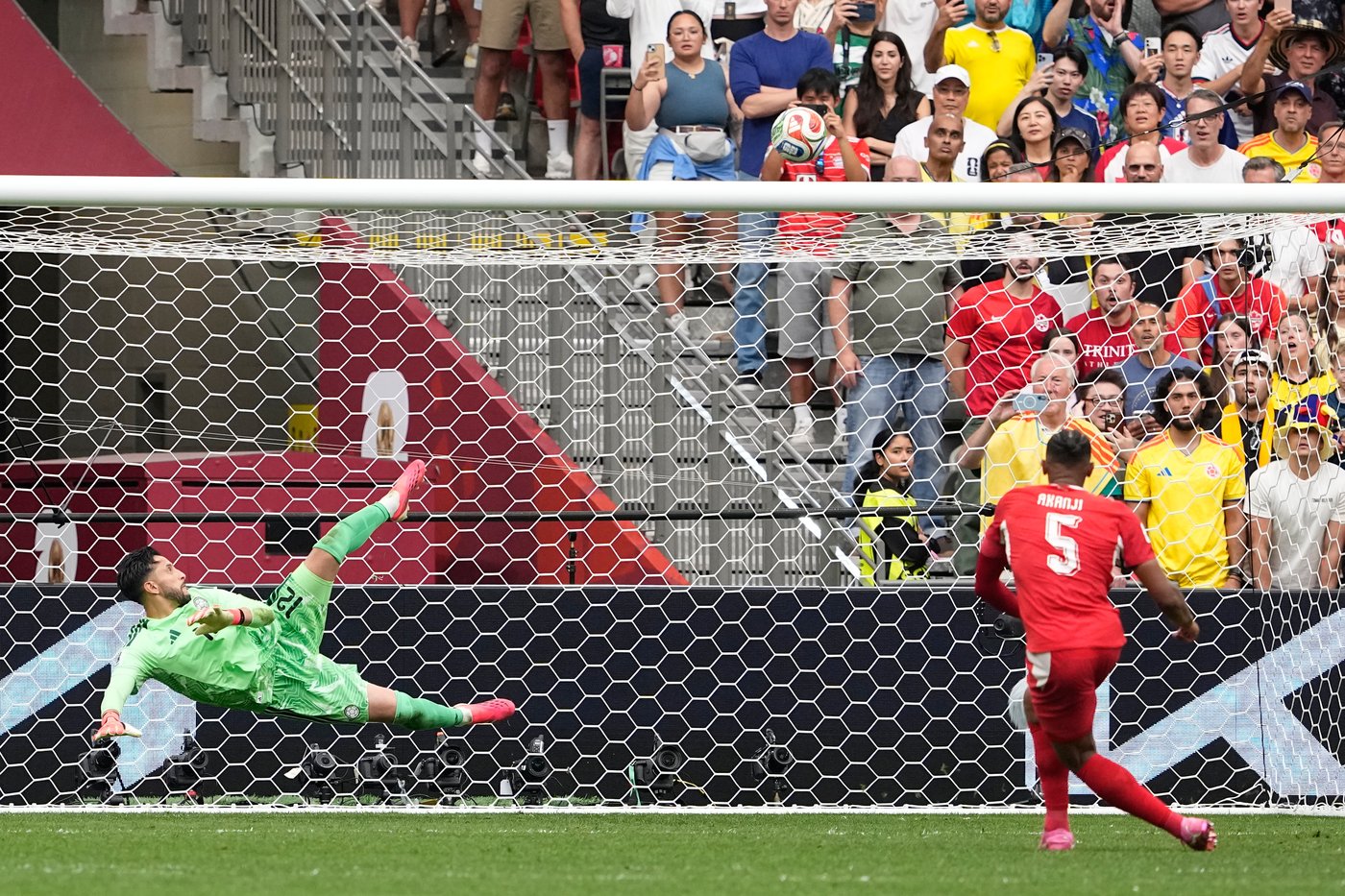 'It didn't feel like home': Switzerland prevails amid hostile Colombia-friendly crowd | iNFOnews.ca