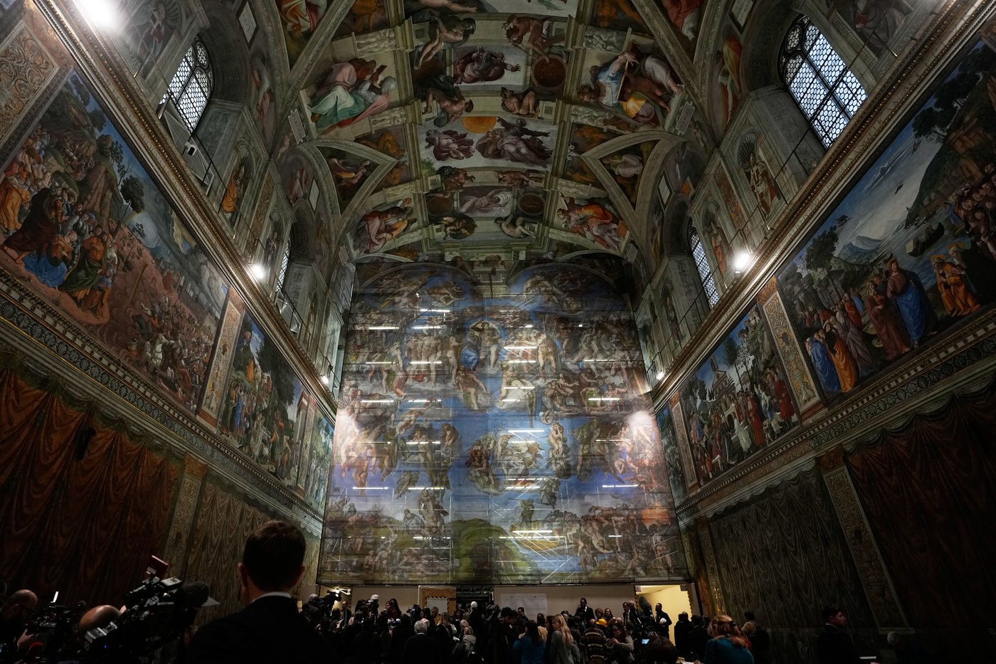 Vatican removes salty white film coating Michelangelo's 'The Last Judgment' | iNFOnews.ca