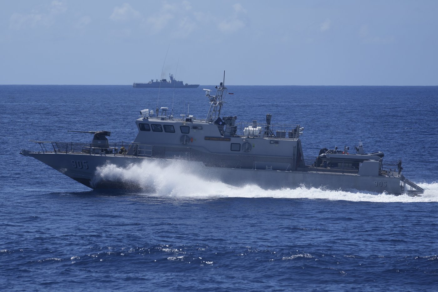 Philippine forces retake an island in mock combat as China's navy watches | iNFOnews.ca Philippine forces retake an island in mock combat as China's navy watches | iNFOnews.ca
