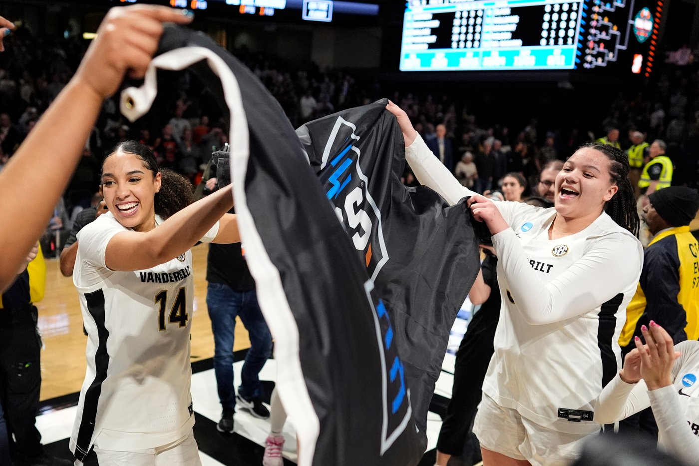 Blakes leads Vanderbilt to 1st Sweet 16 since 2009 with near triple-double in March Madness | iNFOnews.ca Blakes leads Vanderbilt to 1st Sweet 16 since 2009 with near triple-double in March Madness | iNFOnews.ca